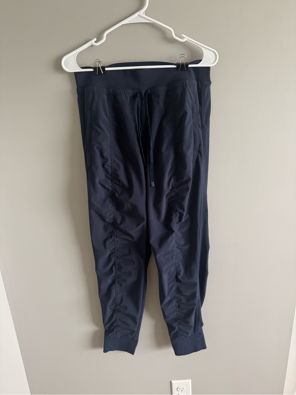Athleta Altitude Pant Women’s Navy Drawstring Jogger Pants